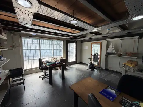 Local en Venta en Chacarita, $ 3.000.000