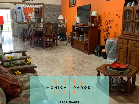 Casa 3 ambientes con 2 baños