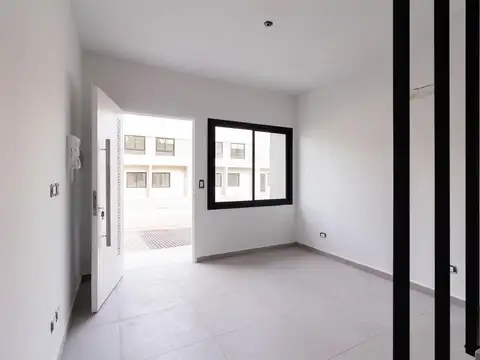 Dúplex 3 ambientes en venta en San Miguel