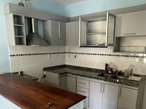 Casa en Alquiler con 1 cochera