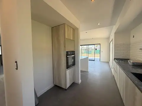 Casa en Venta al Oeste