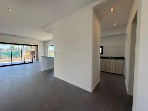 Casa en Venta en Pilar Del Este, USD 180.000