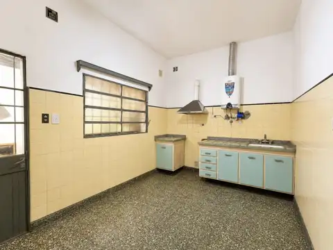 PH de 2 ambientes con patio cubierto y lavadero