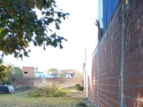 Terreno en Venta 20  mts Fondo