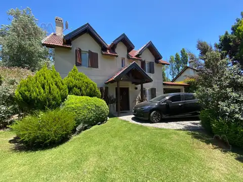 Casa en Venta de 4 dormitorios