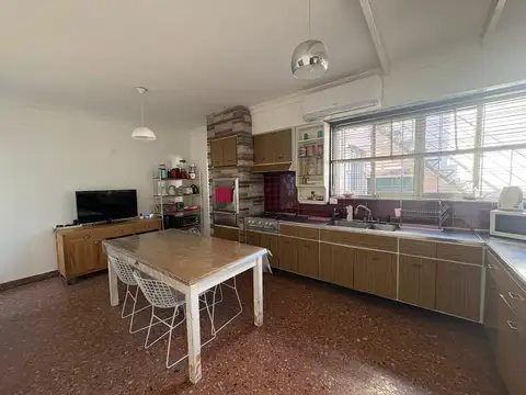 Casa 5 ambientes con 1 baño