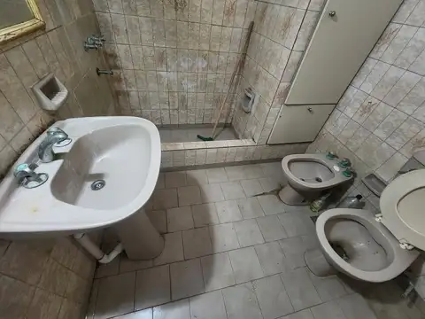 Depto Tipo Casa 5 ambientes con 1 baño