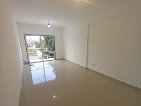 Hermoso departamento 2 ambientes ubicado en el centro de Villa Ballester