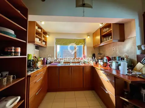Casa 7 ambientes con 3 baños