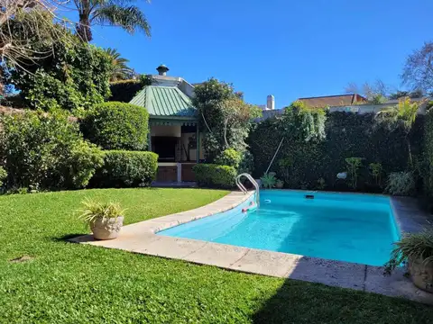 Casa 7 ambientes con 3 baños