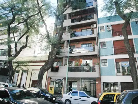 VENTA - PALERMO - 2 Ambientes - Frente con Balcon - Muy Lum