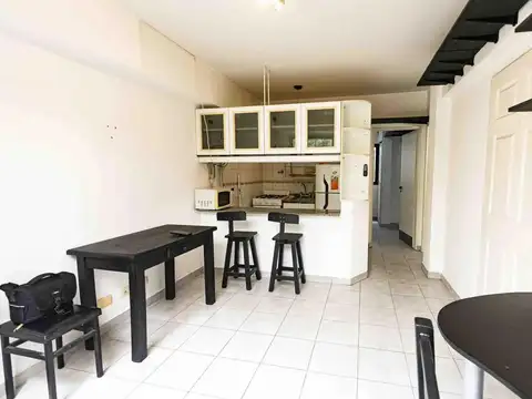 Mario Bravo 1000 , Piso 7