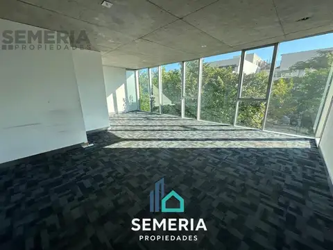 Oficina 4 ambientes con 1 baño