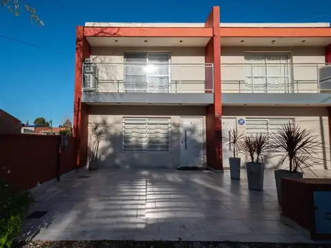 DUPLEX 3 AMBIENTES EN SANTA CLARA DEL MAR C/JARDIN