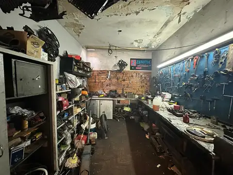 Taller Mecánico con propiedad en venta