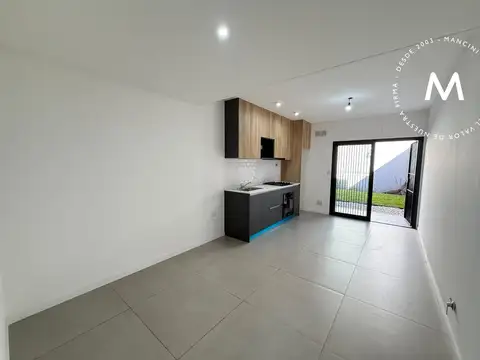Depto Tipo Casa en Venta en Villa Ballester, USD 125.000