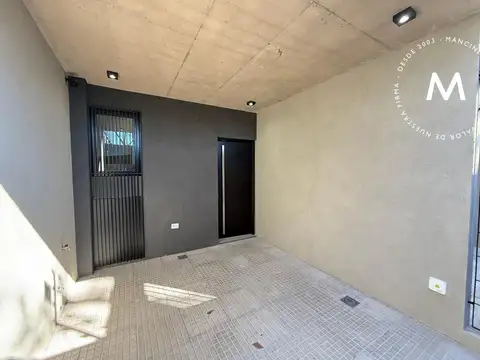 Depto Tipo Casa en Venta de 3 ambientes