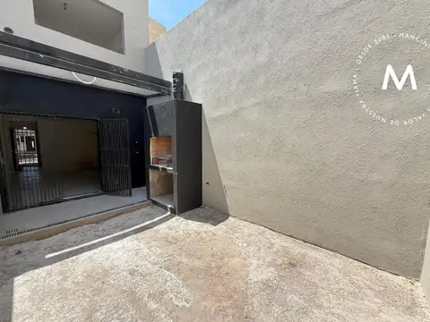 Depto Tipo Casa en Venta con 1 cocheras