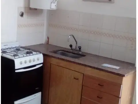 1 ambiente con entrepiso cocina comedor y baño sin expensas