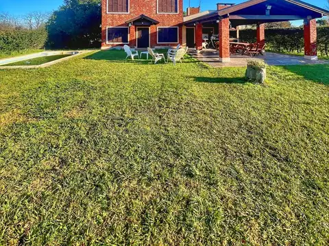 135 y 106 EN VENTA HERMOSA CASA QUINTA 100