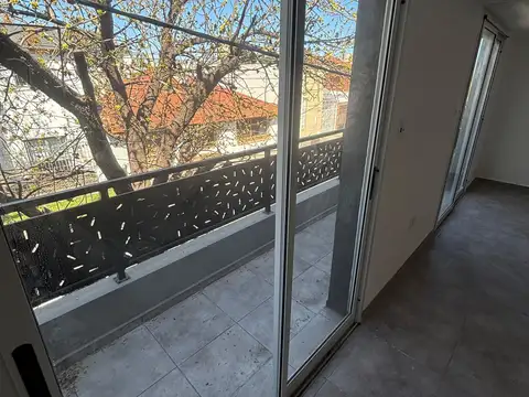 Depto Tipo Casa en Venta con 2 cocheras