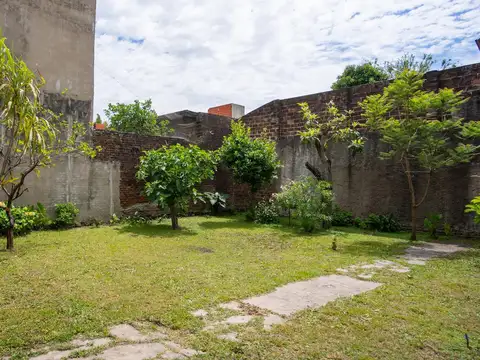 Venta Casa 3 Ambientes a Reciclar - Haedo Sur