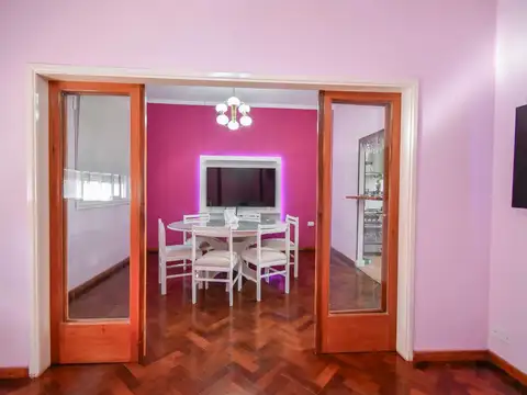 Casa Multifamiliar en Venta de 6 ambientes