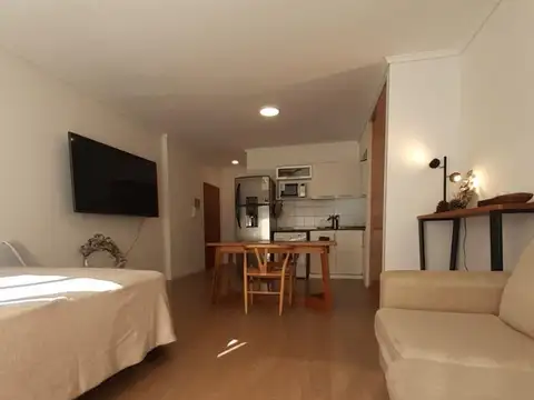 11 De Septiembre De 1988 4700, Piso 2