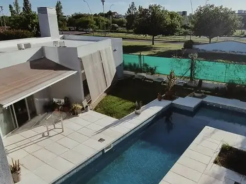 Casa en Venta En Valle Escondido - EL PRADO