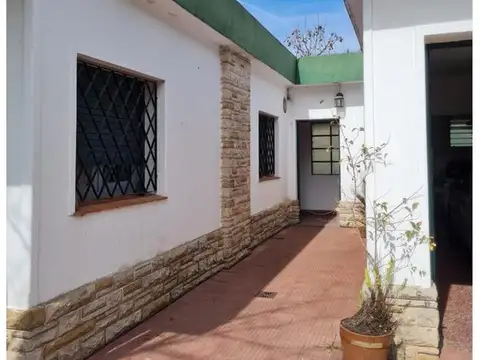 Casa centrica en venta, Marcos Paz.