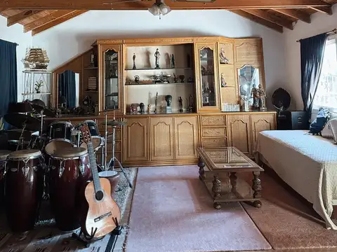 SGM. Venta PH, 4 amb, 2 plantas, San Isidro, Sobre 25 de Mayo, Proximo Estación y Catedral.