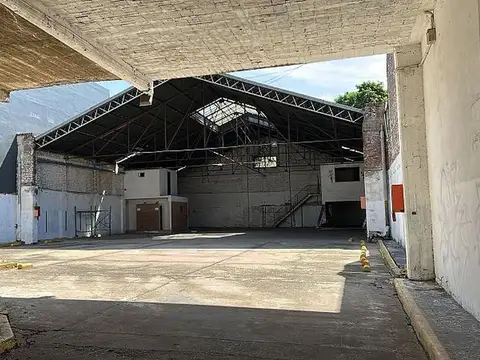 Galpon en Alquiler 50  mts Fondo