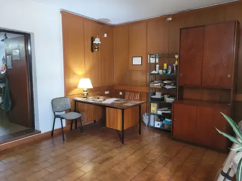 GAPON EN DOS PLANTAS CON FONDO LIBRE