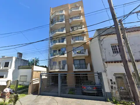 En Palomar Departamento de 2 Ambientes en 2do Piso Cochera F: 10179