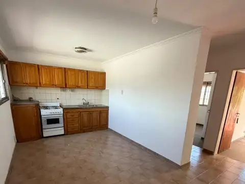 Depto Tipo Casa en Alquiler de 3 ambientes