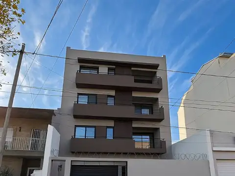 DEPTO 3 AMB EN VENTA EN RAMOS MEJIA C/COCHERA 3°C