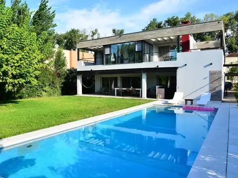 CASA 5 AMBIENTES HARAS SANTA MARIA