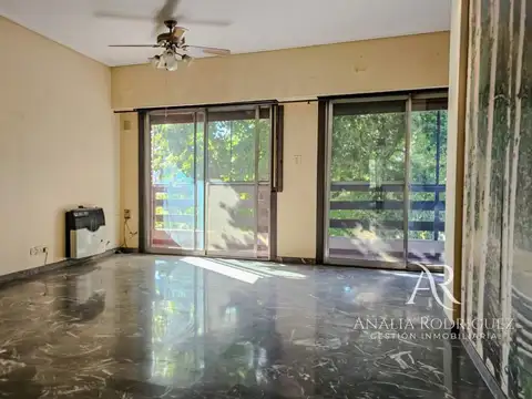 VENTA EN BLOQUE – 2 VIVIENDAS: CASA 4 AMBIENTES CON PLAY + DPTO 2 AMBIENTES - COCHERA, JARDÍN Y PARRILLA – BOULOGNE