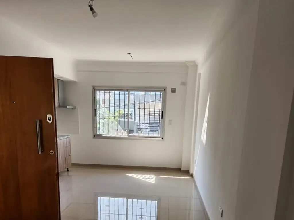 LOBOS 19 de  1 y 2 Dormitorios