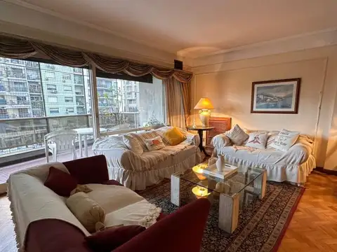 VENTA SEMIPISO CUATRO AMBIENTES CON COCHERA, CABALLITO