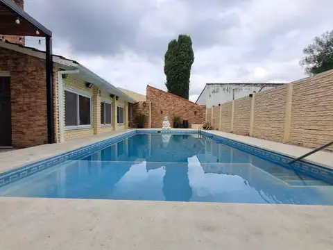 Casa 4 ambientes con 3 baños