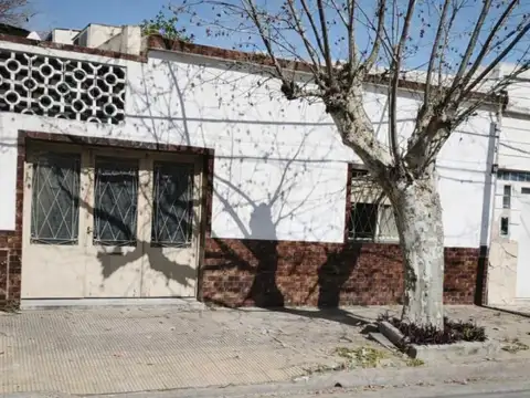 Casa Venta 3 ambientes en Ciudadela Centro con cohera