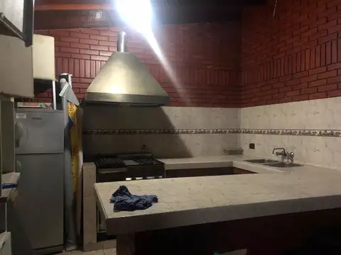 Galpon en Venta 32  mts Fondo