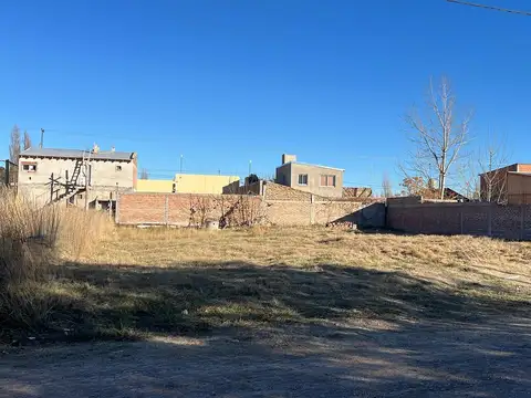 Terreno de 300m2 en loteo Virgen del Valle