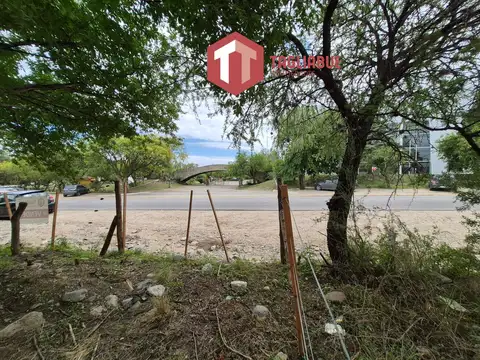 Terreno en Venta 40  mts Fondo