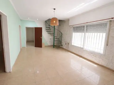 Depto Tipo Casa en Venta en Bernal Oeste, USD 67.000
