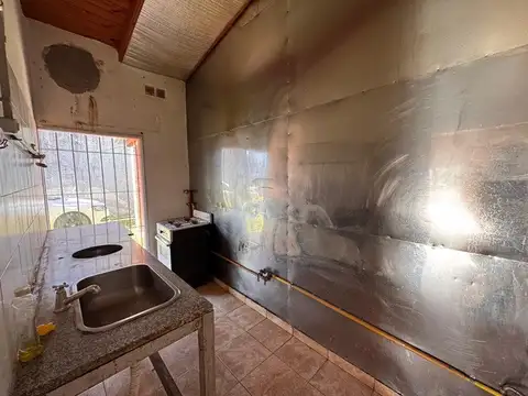 Local en Venta Via Púb.