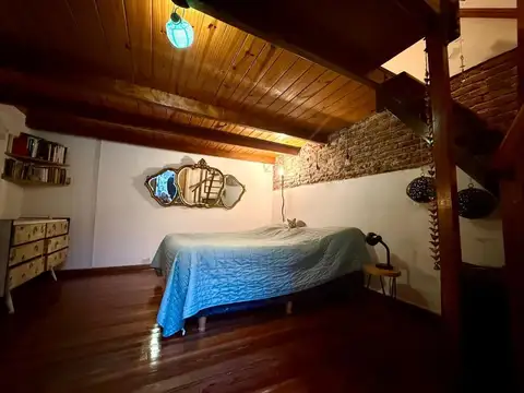 Casa de pasillo de dos dormitorios en VENTA en el centro de Rosario