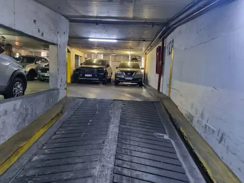 Blanco Encalada al 1600