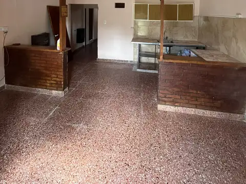 Casa en alquiler en el B° Provincias Unidas